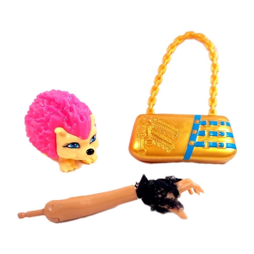 Monster High Howleen's 13 WISHES Purse Bag Arm Glove Pet Hedgehog named Cushion